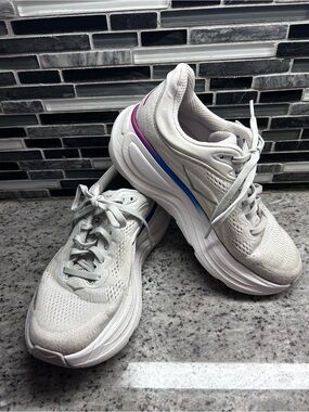 Hoka One One Bondi 9 White Athletic Sneakers w/Blue & Purple size 6.5 wide